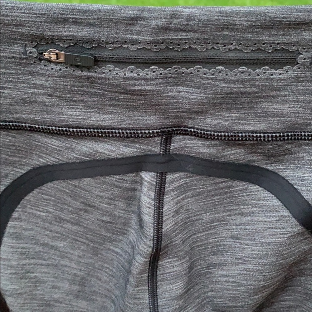 Lululemon 7/8 Leggings - Picture 3 of 4